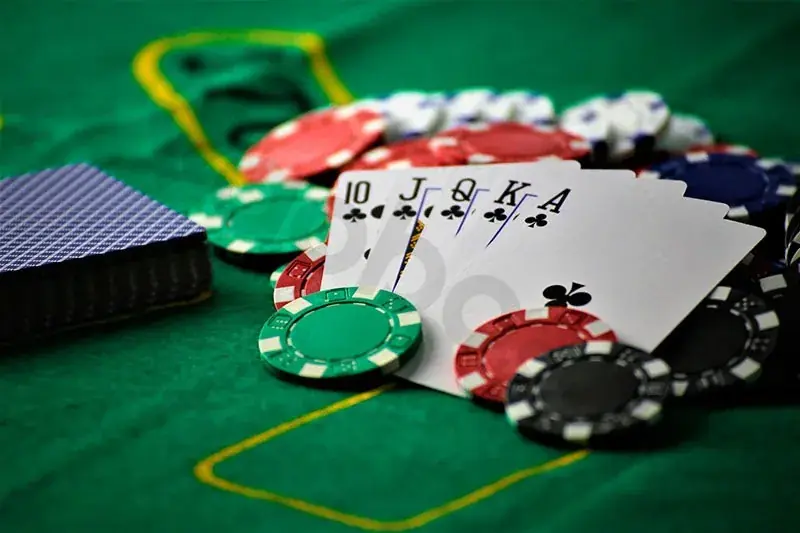 Spela poker hos 21 casino
